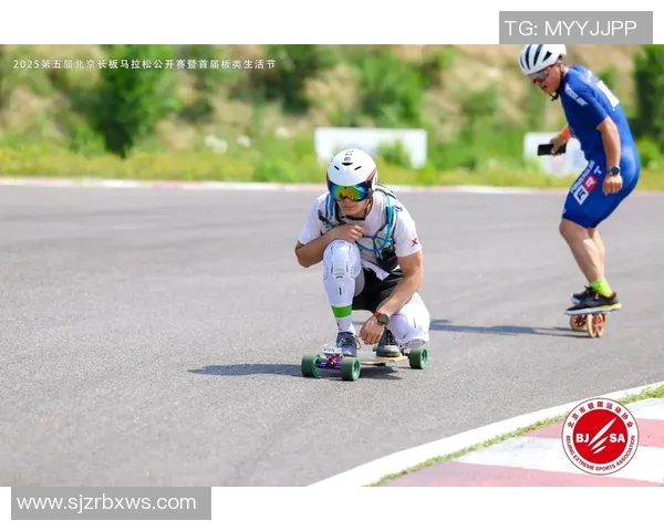 广州城市马拉松精彩点评：滑板队展现力量与激情的完美结合